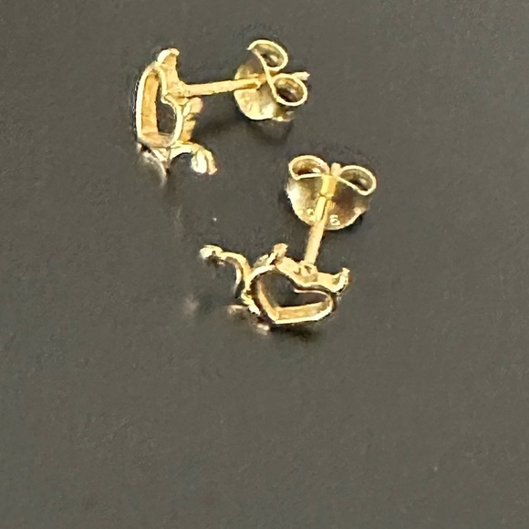 24k Gold Vermeil Devil Heart Tiny Stud Earrings - Picture 7 of 8